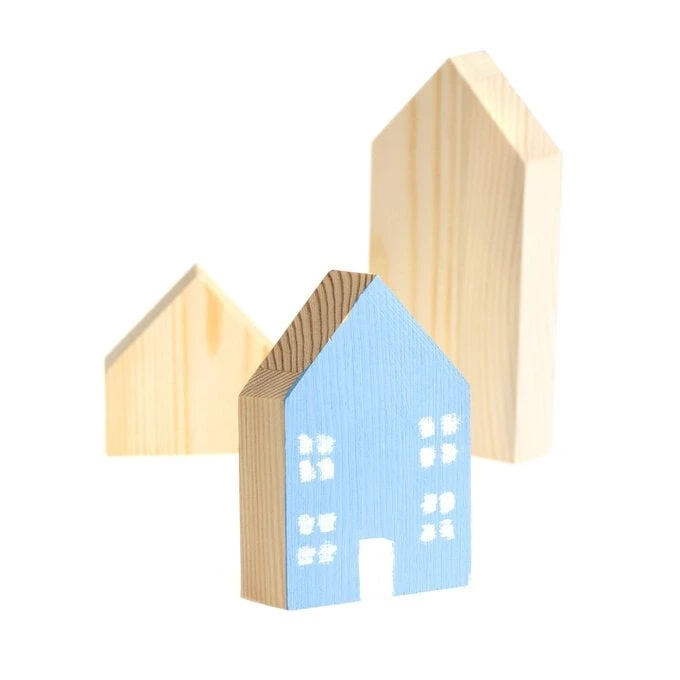 Hobbycraft Wooden Houses 3 Pack - Image 2